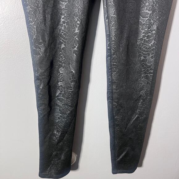 Abercrombie & Fitch floral print Pants Womens S Black Floral Embossed - Picture 9 of 9